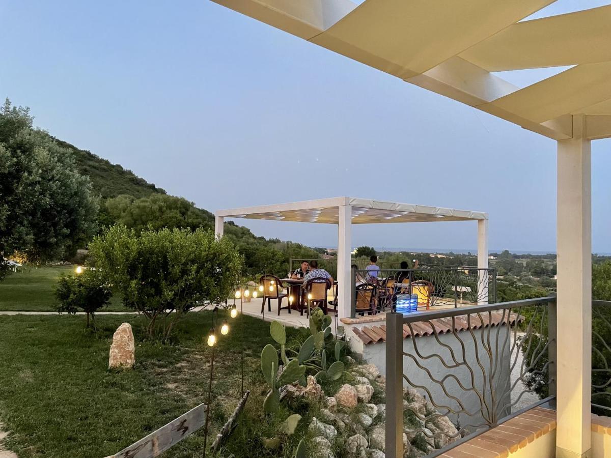 Hotel Essenza Di Mirto La Caletta Eksteriør bilde
