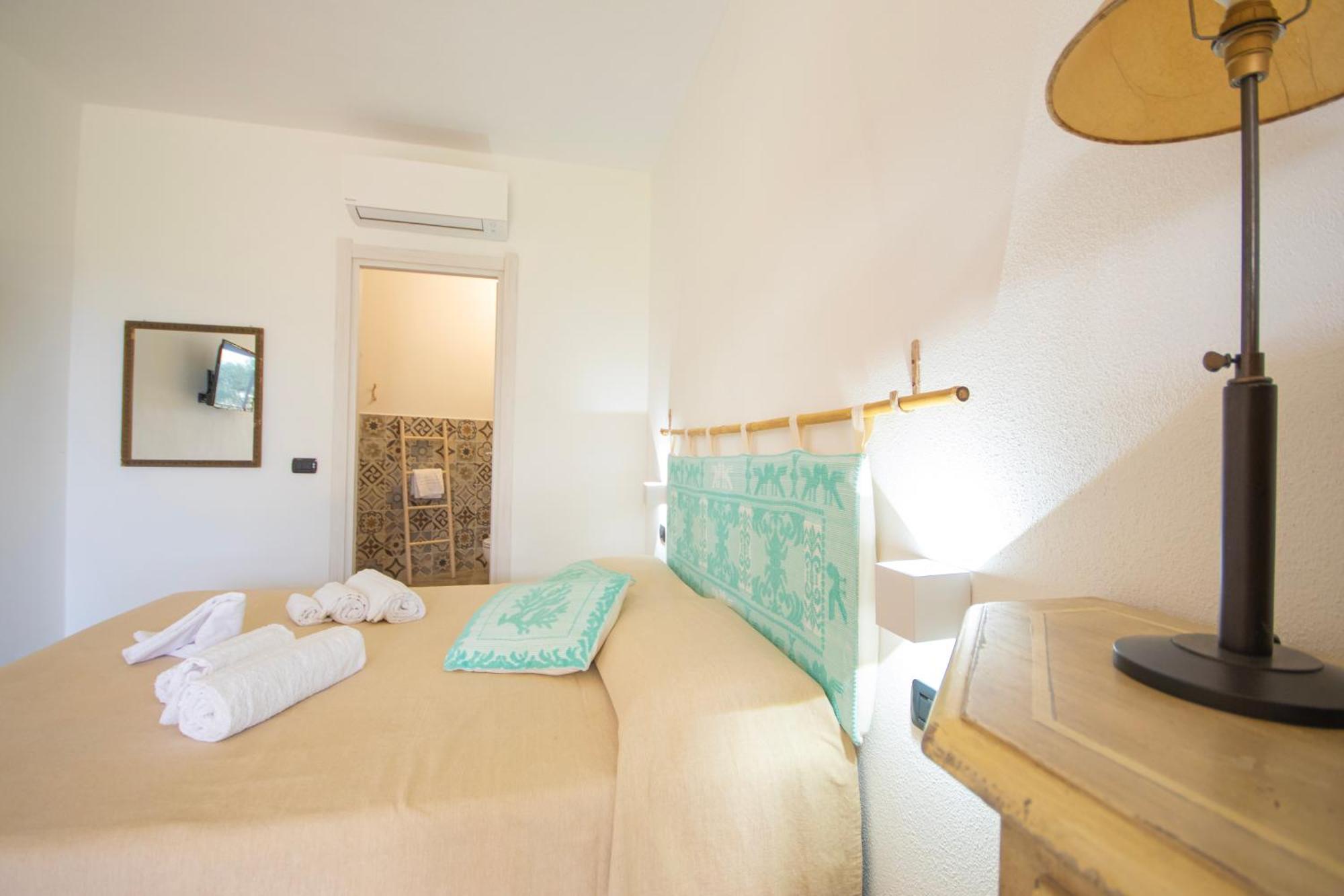 Hotel Essenza Di Mirto La Caletta Eksteriør bilde