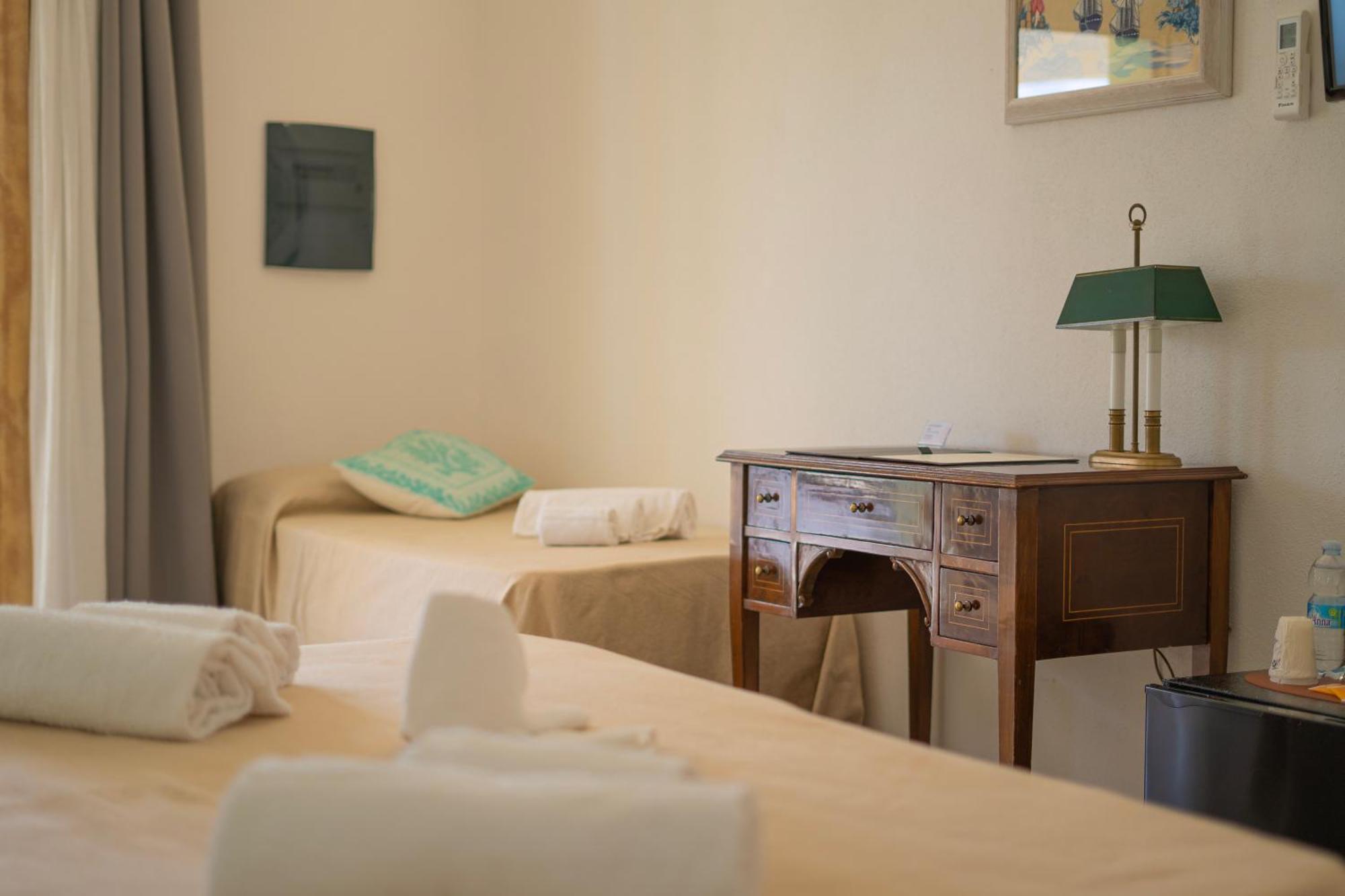 Hotel Essenza Di Mirto La Caletta Eksteriør bilde