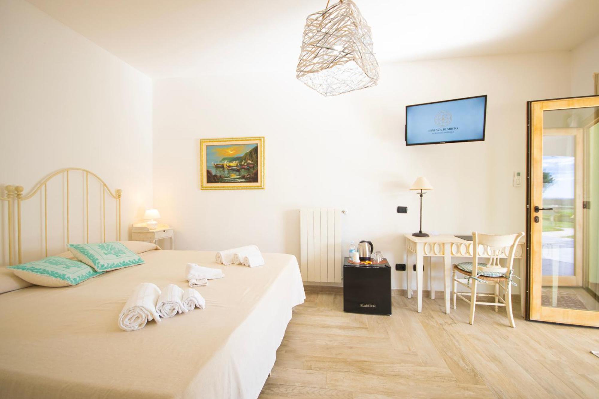 Hotel Essenza Di Mirto La Caletta Eksteriør bilde