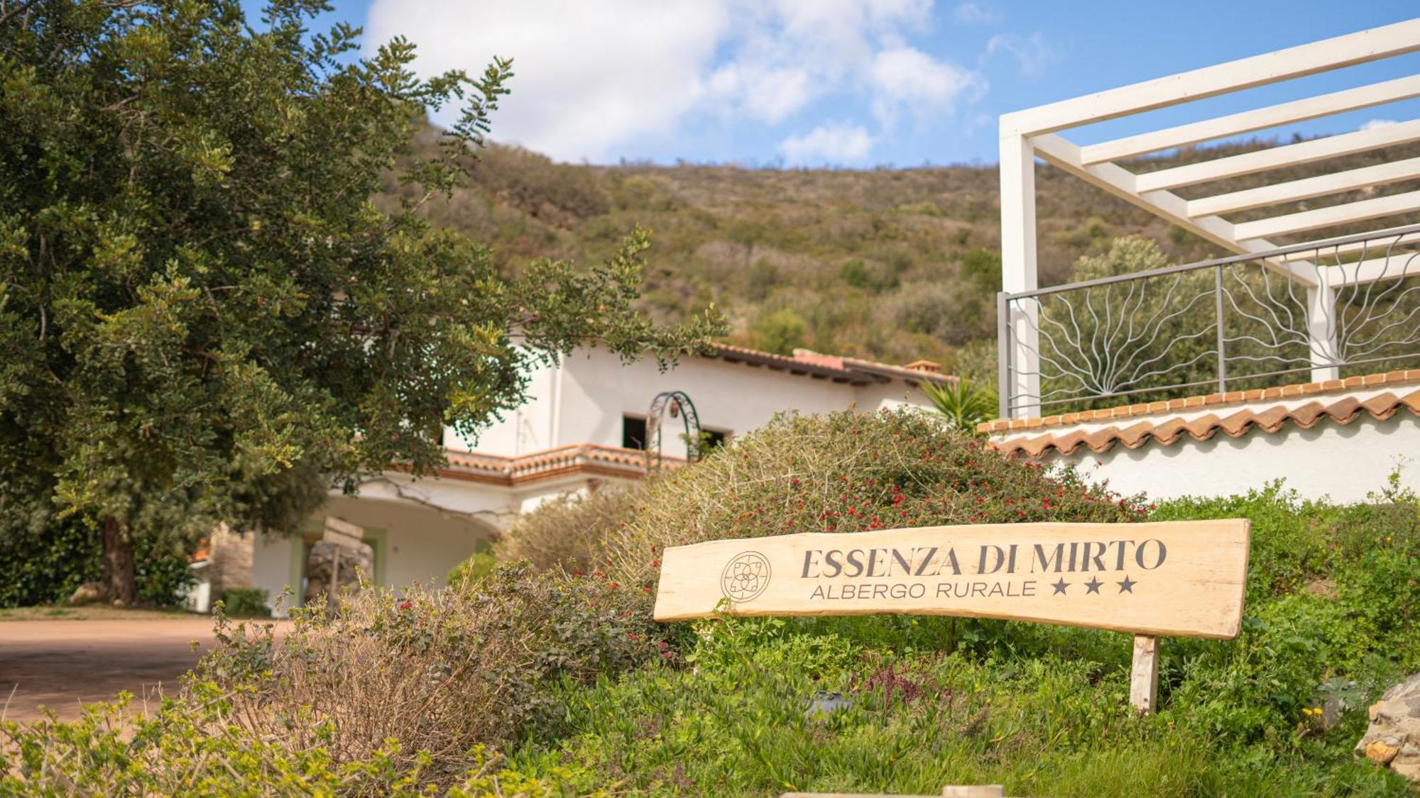 Hotel Essenza Di Mirto La Caletta Eksteriør bilde